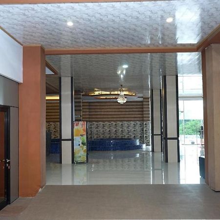 פאנגקאלפינאנג Grand Vella Hotel מראה חיצוני תמונה