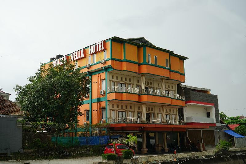 פאנגקאלפינאנג Grand Vella Hotel מראה חיצוני תמונה